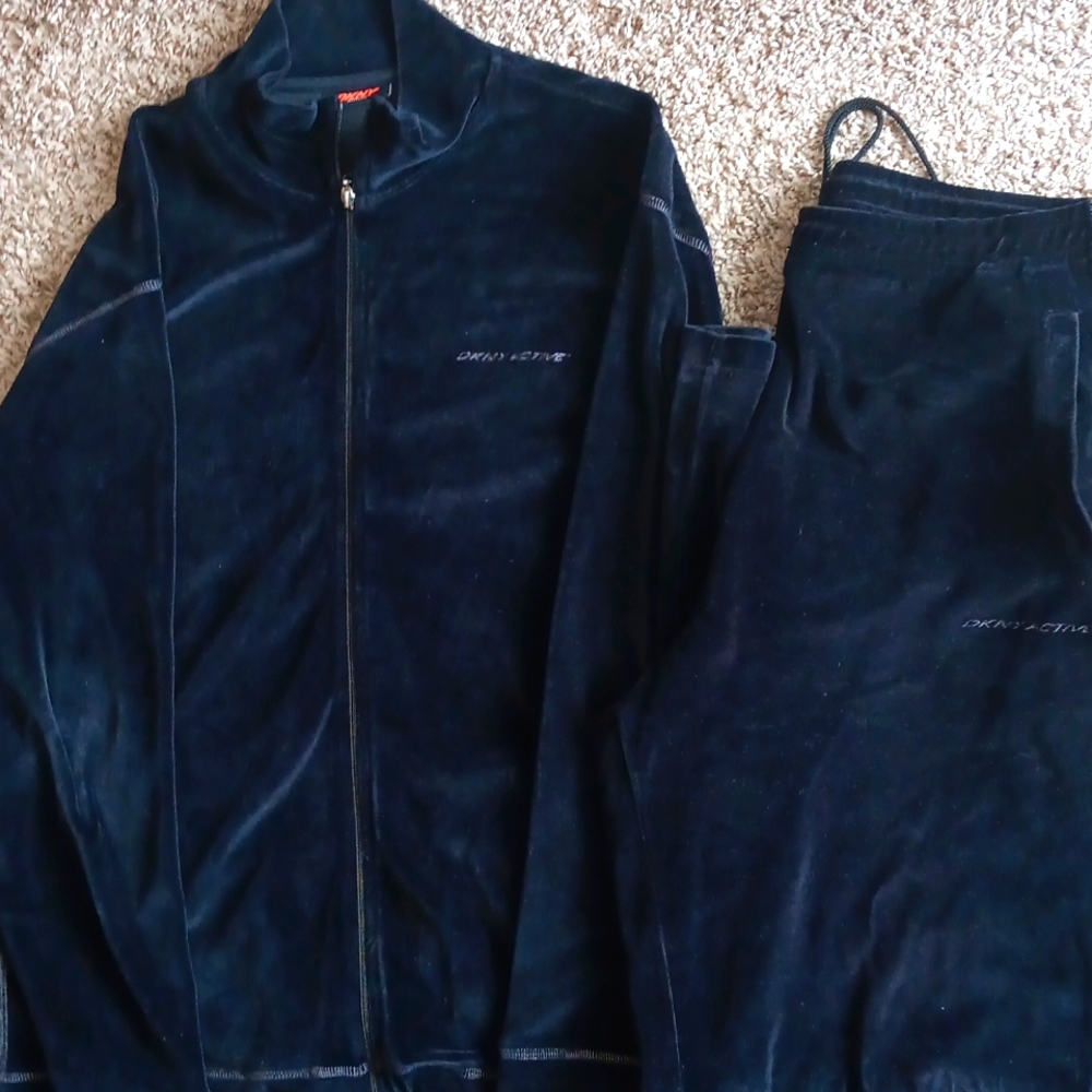 VINTAGE VELOUR DKNY ACTIVE JACKET & PANT SET. RARE ..VERY RARE..